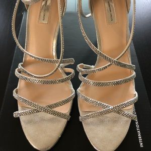 NWT INC International Concepts Heels